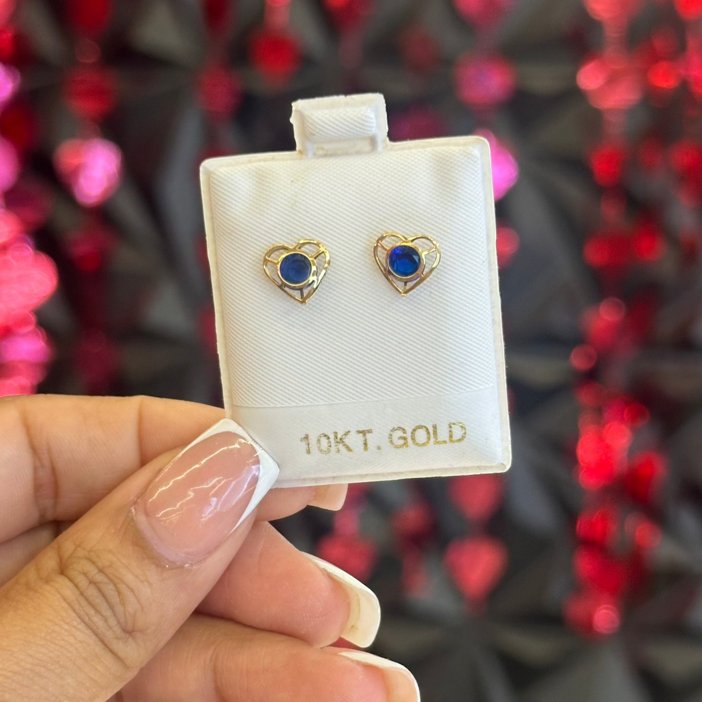 10k hollow heart stud